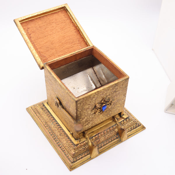RONSON 1925 Art & Craft Mechanical Desk Cigarettes Dispenser In Filigree Gilt Bronze