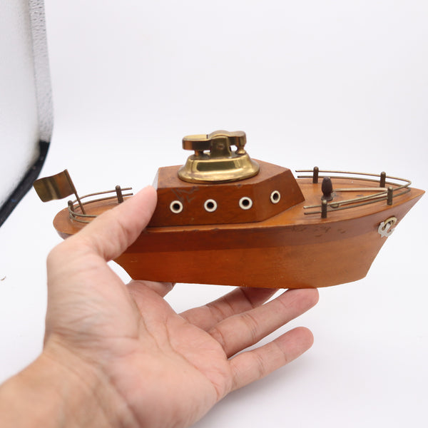 ENGLAND 1950 Mid-Century Desk Table Lighter In a Carved Wood Yacht