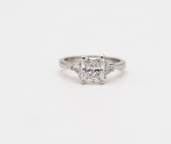 CARTIER Paris Starburst Three-Stones Ring In Platinum With 1.55 Carats VVS Diamonds