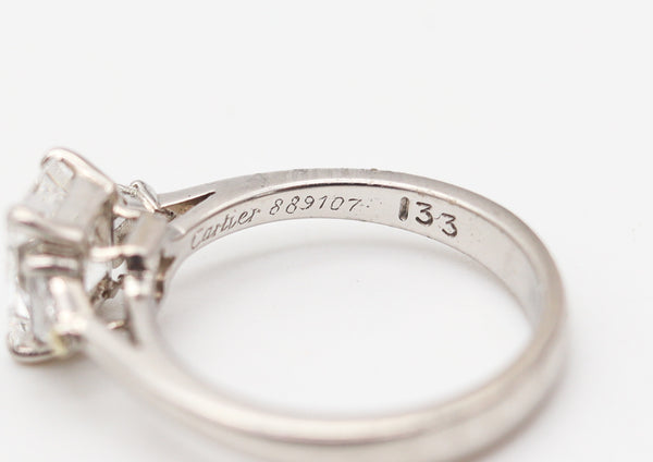CARTIER Paris Starburst Three-Stones Ring In Platinum With 1.55 Carats VVS Diamonds
