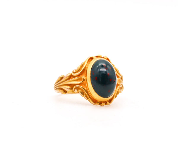 -Austrian 1890 Art Nouveau Ring In 18Kt Yellow Gold With Oval Bloodstone