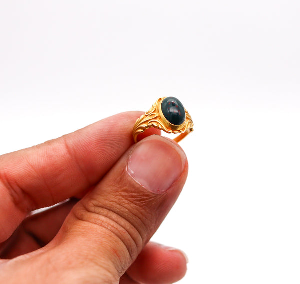 -Austrian 1890 Art Nouveau Ring In 18Kt Yellow Gold With Oval Bloodstone