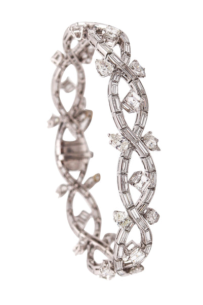 ART DECO 1930 Magnificent Bracelet In Platinum With 18.19 Ctw In VS Diamonds