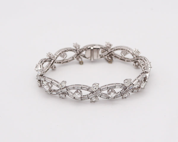 ART DECO 1930 Magnificent Bracelet In Platinum With 18.19 Ctw In VS Diamonds