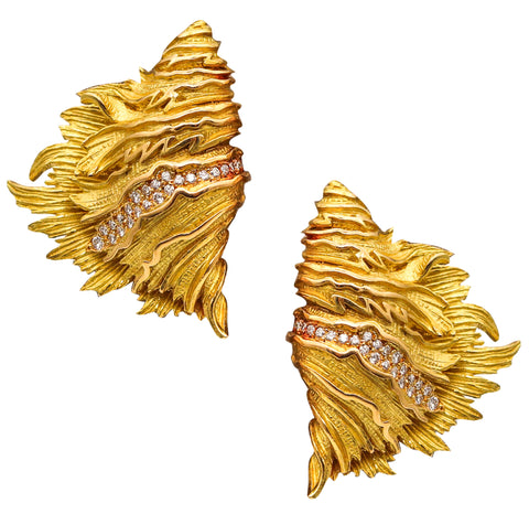 -Tiffany Co. France 1980 Paloma Picasso Earrings in 18Kt Yellow Gold With Diamonds