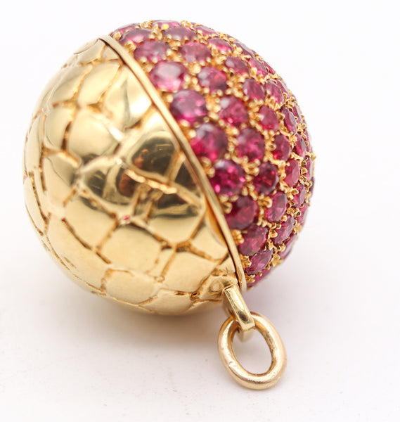 GUCCI 1970 Milano Secret Box Ball Pendant In 18Kt Gold With 8.35 Ctw Rubies