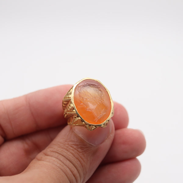 INTAGLIO 1920 Art-Deco Signet Ring In Solid 18Kt Yellow Gold With Carved Agate