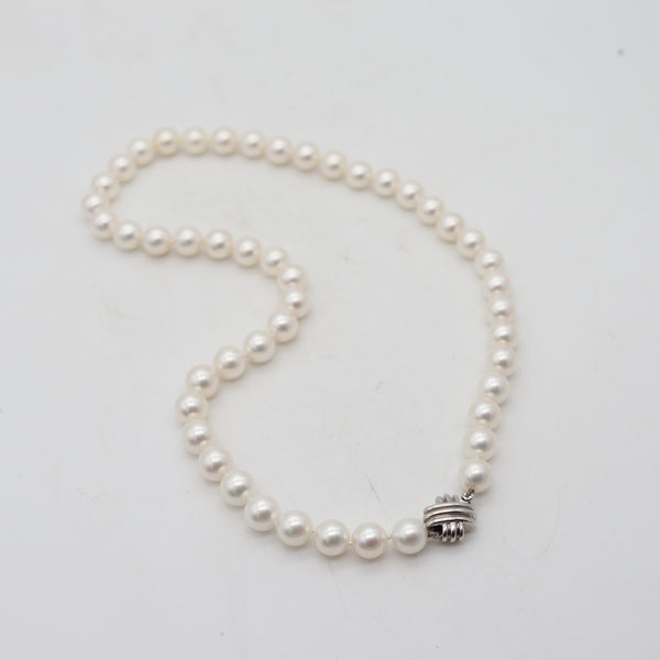 TIFFANY & CO. 2009 Signature Collection Pearls Necklace In 18Kt Gold Box & Papers