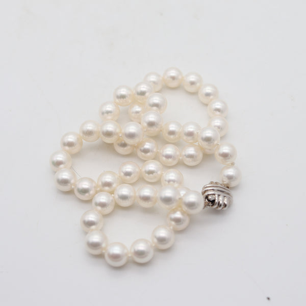 TIFFANY & CO. 2009 Signature Collection Pearls Necklace In 18Kt Gold Box & Papers