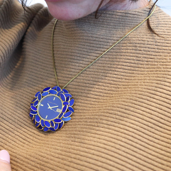 AUGUSTIN JULIA PLANA 1960 Pendant-Travel Watch In Solid 18kt Gold With Lapis