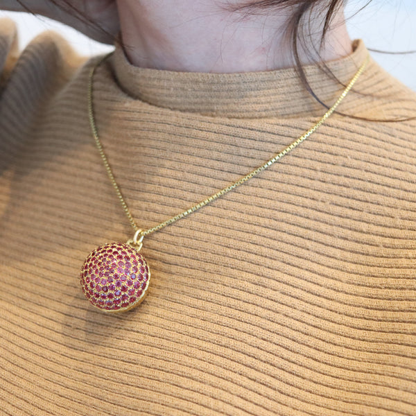 GUCCI 1970 Milano Secret Box Ball Pendant In 18Kt Gold With 8.35 Ctw Rubies