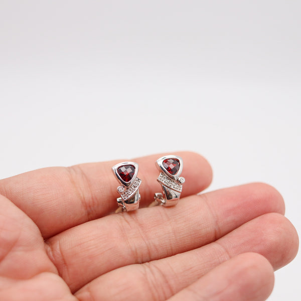 CLASSIC Italian Earrings In 14Kt White Gold With 2.28 Cwt In White Diamonds & Red Garnet