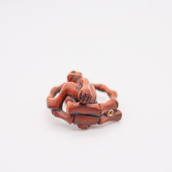 JAPAN 1880 Meiji Period Carved Wood Netsuke Of A Seated Monkey With Onyx Eyes