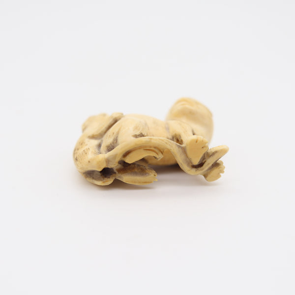 JAPAN 1875 Meiji Period Carved Netsuke Of A Walking Monkey With Her Young