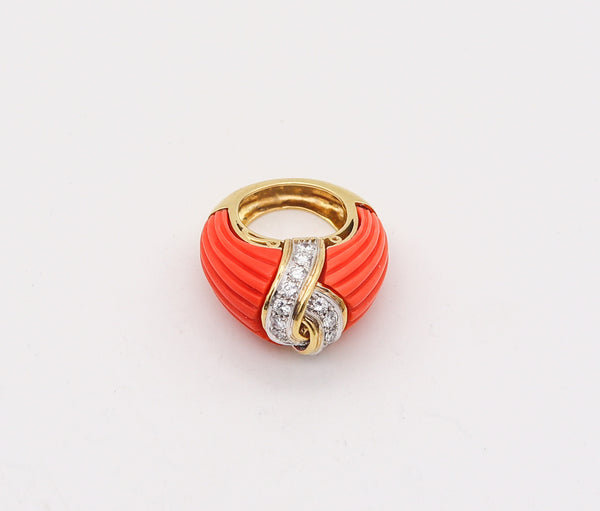 -Italian 1970 Modernist Cocktail Ring In 18Kt Gold With 21.60 Ctw In Diamonds Coral