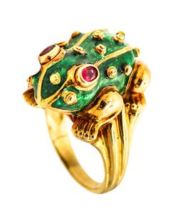 DAVID WEBB Green Enameled Sculpted Frog Ring In 18Kt Yellow Gold With Rubies