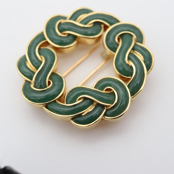 ANGELA CUMMINGS Infinite Knots Brooch In 18Kt Gold With Carved Jadeite Jade