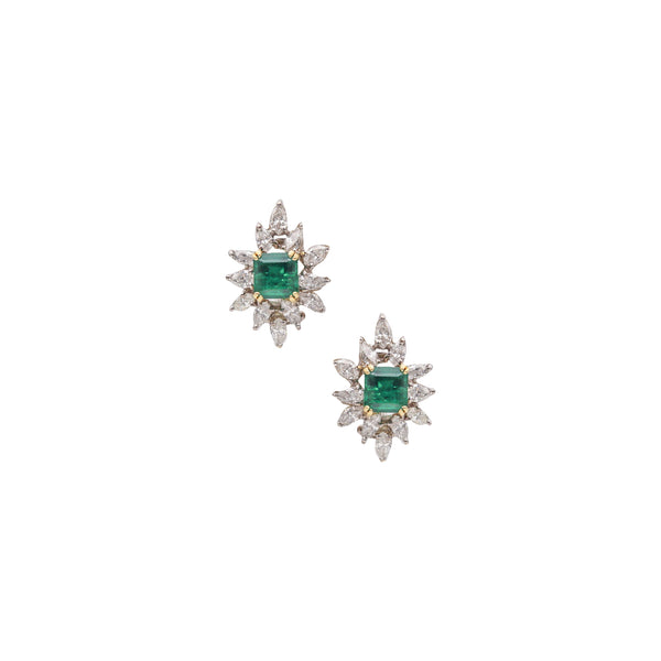 CLASSIC Cluster Earrings In 18Kt Gold With 7.92 Carats In Diamonds & Emeralds