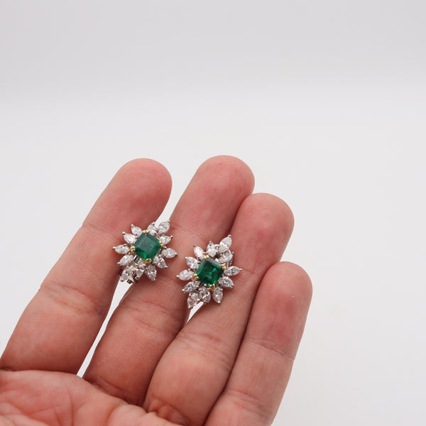 -Classic Cluster Earrings In 18Kt Gold With 7.78 Carats In Diamonds And Emeralds