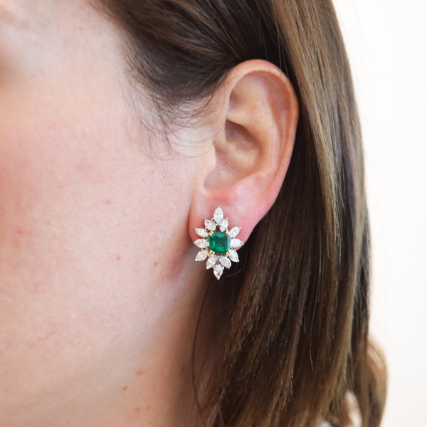 CLASSIC Cluster Earrings In 18Kt Gold With 7.92 Carats In Diamonds & Emeralds