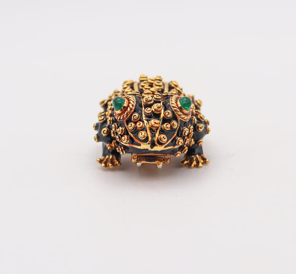 -David Webb Black Enameled Frog Brooch In 18Kt Yellow Gold With Emeralds