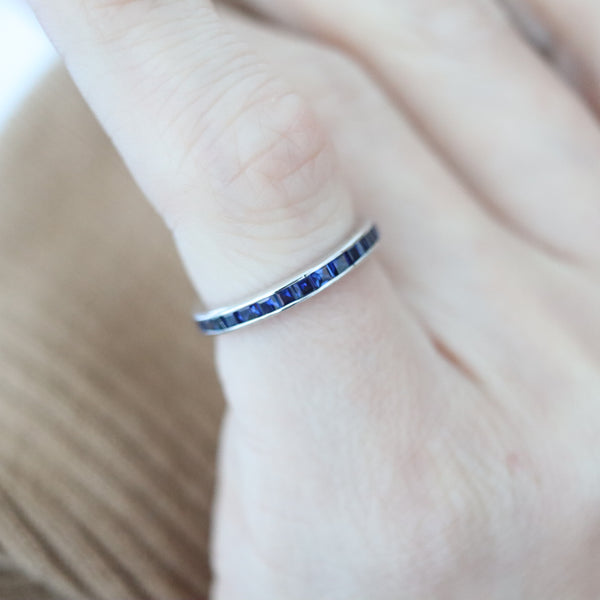 ETERNITY Classic Ring Band In 14Kt White Gold With 1.24 Carats In Blue Sapphires