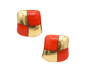ANGELA CUMMINGS 1984 Modernist Clips On Earrings In 18Kt Gold With Corals