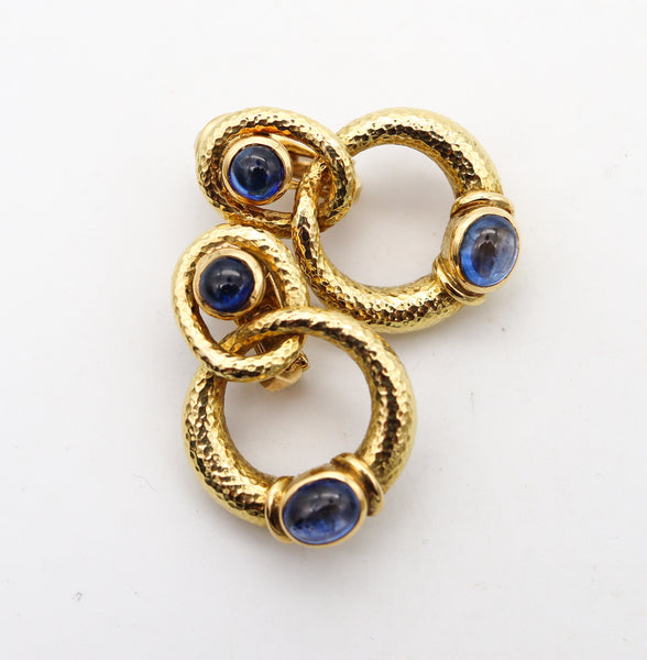 -David Webb 1970 Dangle Clips-on Earrings In 18Kt Gold With 7.34 Ctw Sapphires