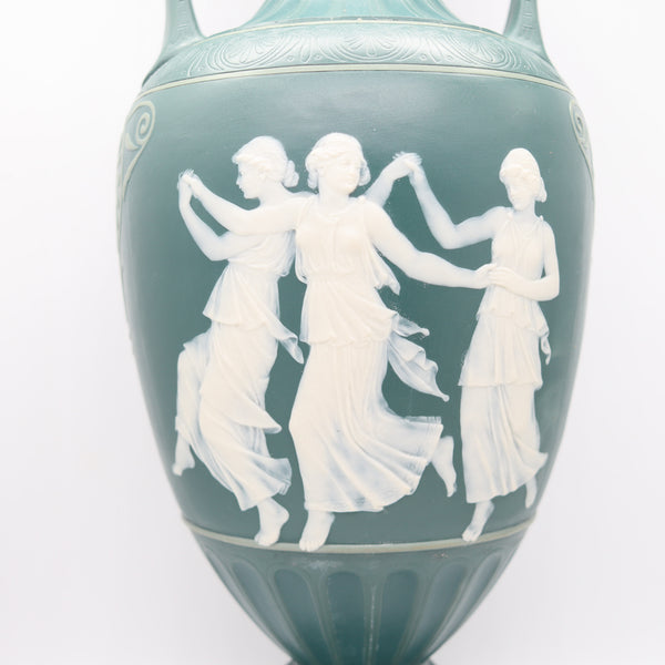 VILLEROY & BOCH METTLACH 1890 Phanolith Neo Classic Green Cameo Amphora
