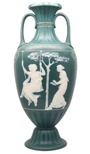 VILLEROY & BOCH METTLACH 1890 Phanolith Neo Classic Green Cameo Amphora