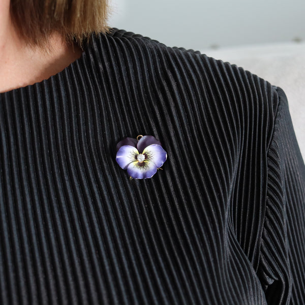 -Hedges & Co. 1900 Enameled Pansy Pendant Brooch In 14Kt Gold With Diamond