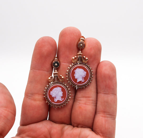 -Victorian 1850 Etruscan Revival Dangle Drop Earrings In 14Kt Gold With Agates Intaglios