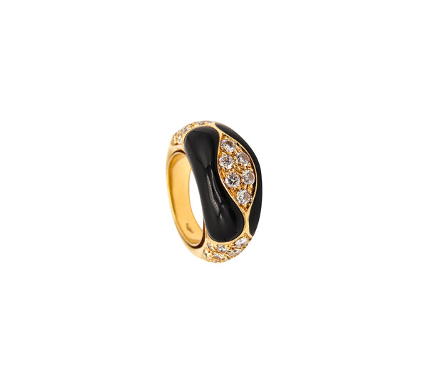 -Modernist Ring In 18Kt Yellow Gold With 14.64 Ctw in Diamonds And Onyx