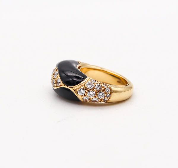 -Modernist Ring In 18Kt Yellow Gold With 14.64 Ctw in Diamonds And Onyx