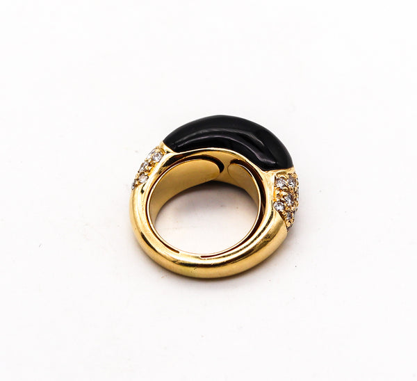 -Modernist Ring In 18Kt Yellow Gold With 14.64 Ctw in Diamonds And Onyx