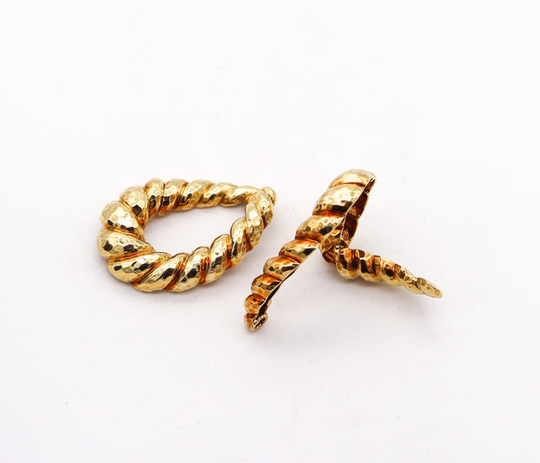 DAVID WEBB 1970 Hammered Hoops Clips-On Earrings In Solid 18Kt Yellow Gold