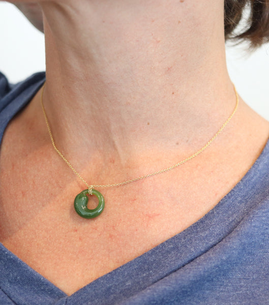 TIFFANY & CO. 1980 Elsa Peretti Nephrite Jade Eternal Circle Necklace In 18Kt Gold