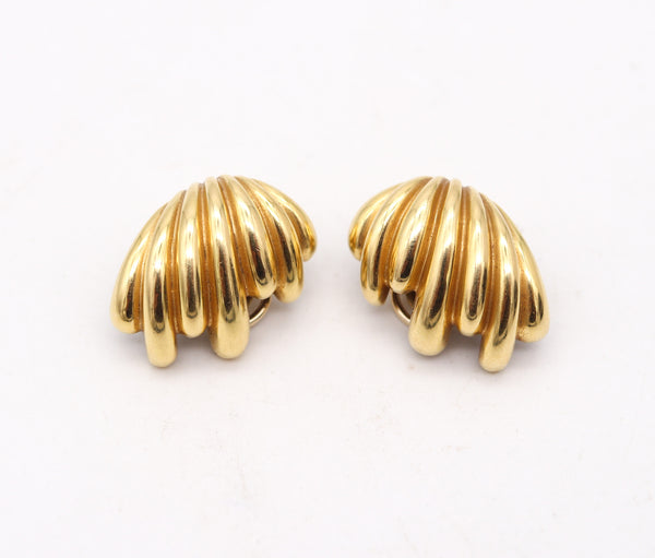 TIFFANY & CO. 1980 Modernist Scalloped Clips-On Earrings In 18Kt Yellow Gold