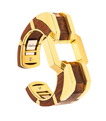 DAVID WEBB Cubism Carved Wood Geometric Cuff-Bangle In 18Kt Yellow Gold