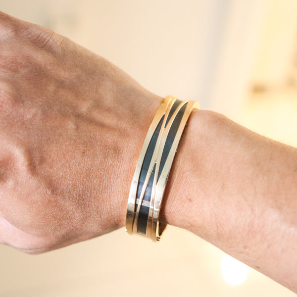 BVLGARI Legend Special Edition Zaha Hadid Bangle In 18Kt Yellow Gold Box & Cert