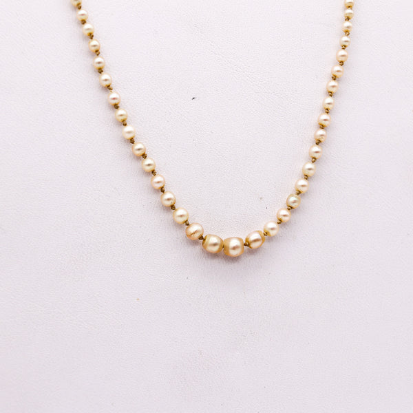-Edwardian 1910 Natural Pearls Necklace In 18Kt Gold With Diamonds And Sapphires