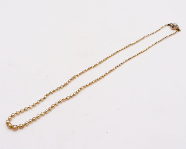 -Edwardian 1910 Natural Pearls Necklace In 18Kt Gold With Diamonds And Sapphires