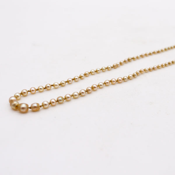 -Edwardian 1910 Natural Pearls Necklace In 18Kt Gold With Diamonds And Sapphires