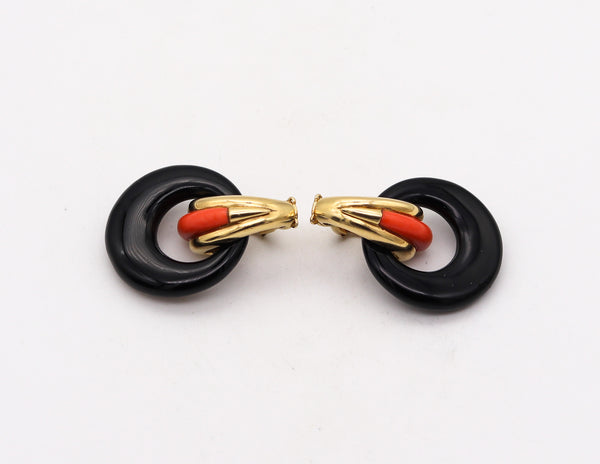 MODERNIST 1970 Convertible Clips Earrings In 18Kt Yellow Gold With Coral & Onyx