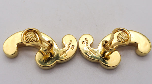 ANGELA CUMMINGS 1980 Free Forms White Nacre Clips-On Earrings In 18Kt Yellow Gold