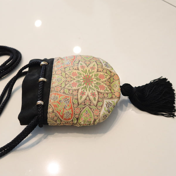 CARTIER Paris 1970 Select Trinity Minaudiere Purse In Mughal Silk & 18Kt Gold