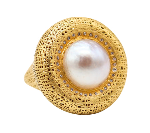 YOSSI HARARI Cocktail Ring In 18Kt Yellow Gold With Diamonds & Pearls