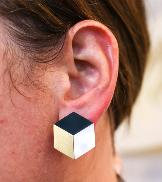 ANGELA CUMMINGS Three Dimensional Geometric Clips On Earrings In 18Kt Yellow Gold