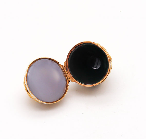 FRENCH 18th Century Baroque Egg Shaped Box In 18Kt Gold With Agate & Bloodstone
