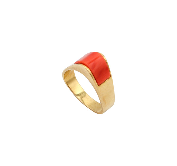 -Octavio Sarda Palau 1970 Barcelona Triangular Ring In 18Kt Gold With Coral